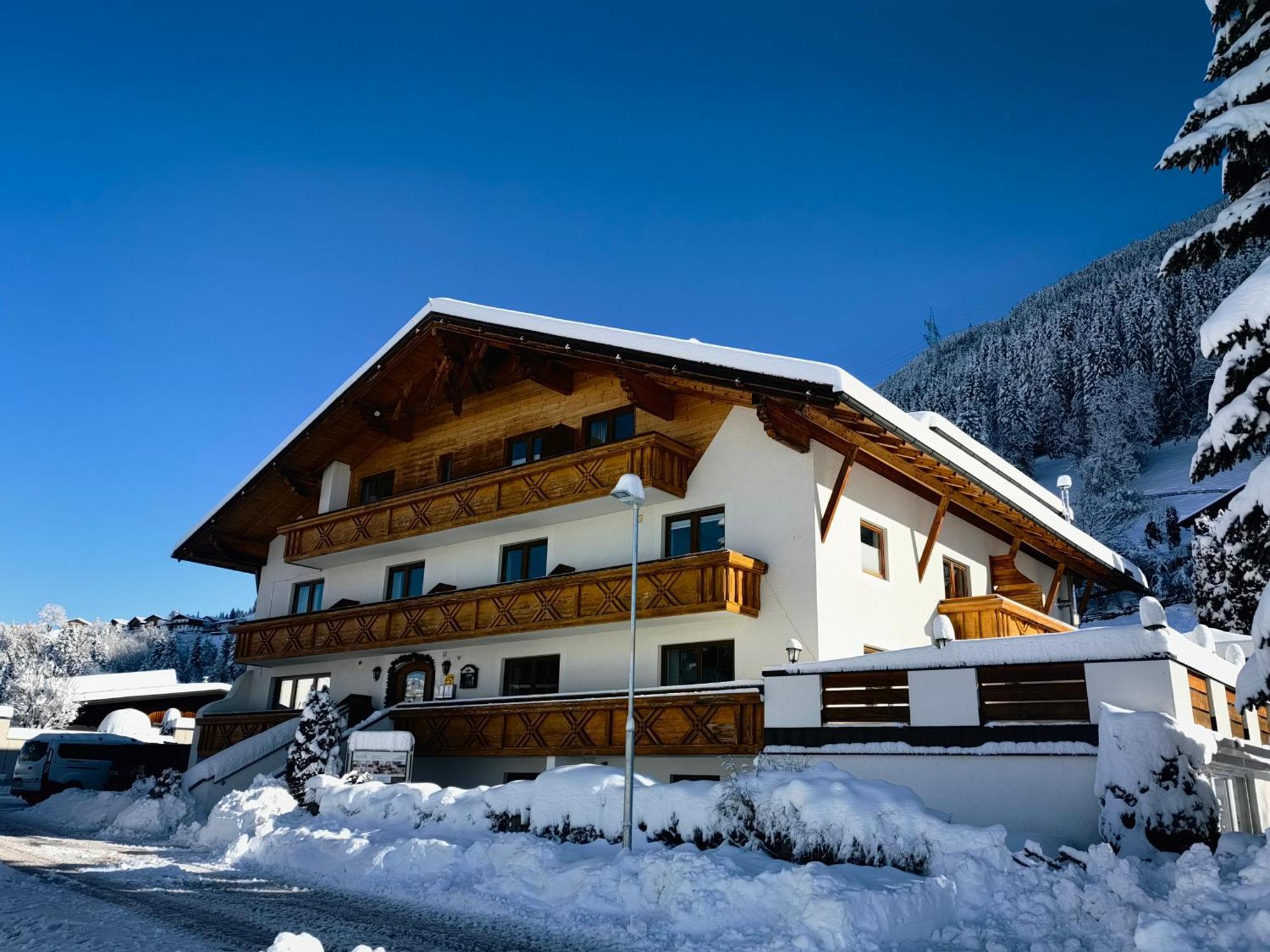 Apartments Pitztaler Nachtigall 阿泽皮茨陶 外观 照片